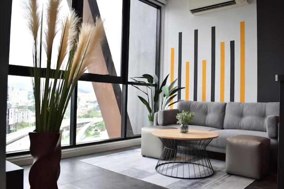 Scarletz Suites Klcc By Deko Retreat Kuala Lumpur Quarto foto